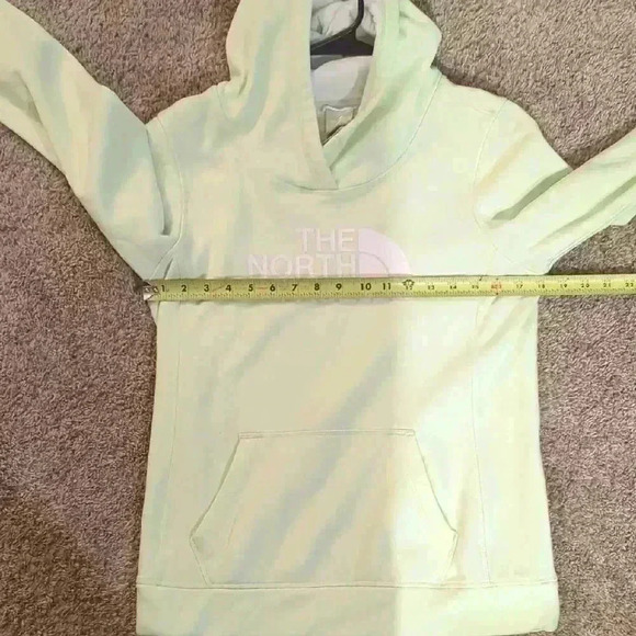 The North Face Yellow Collar Long Sleeve Sweatshirt, medium - Picture 9 of 9